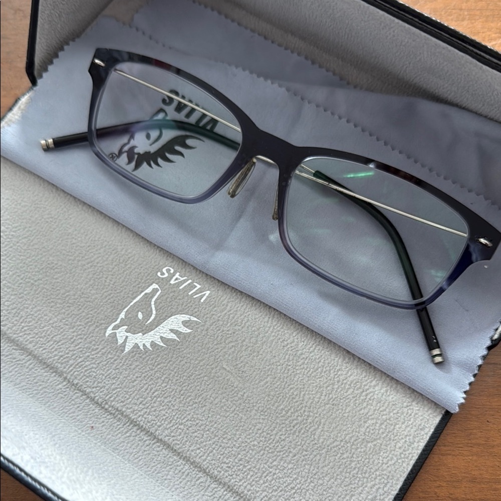 Blue light blocking glasses With Excellent Condition ( Rarely used)